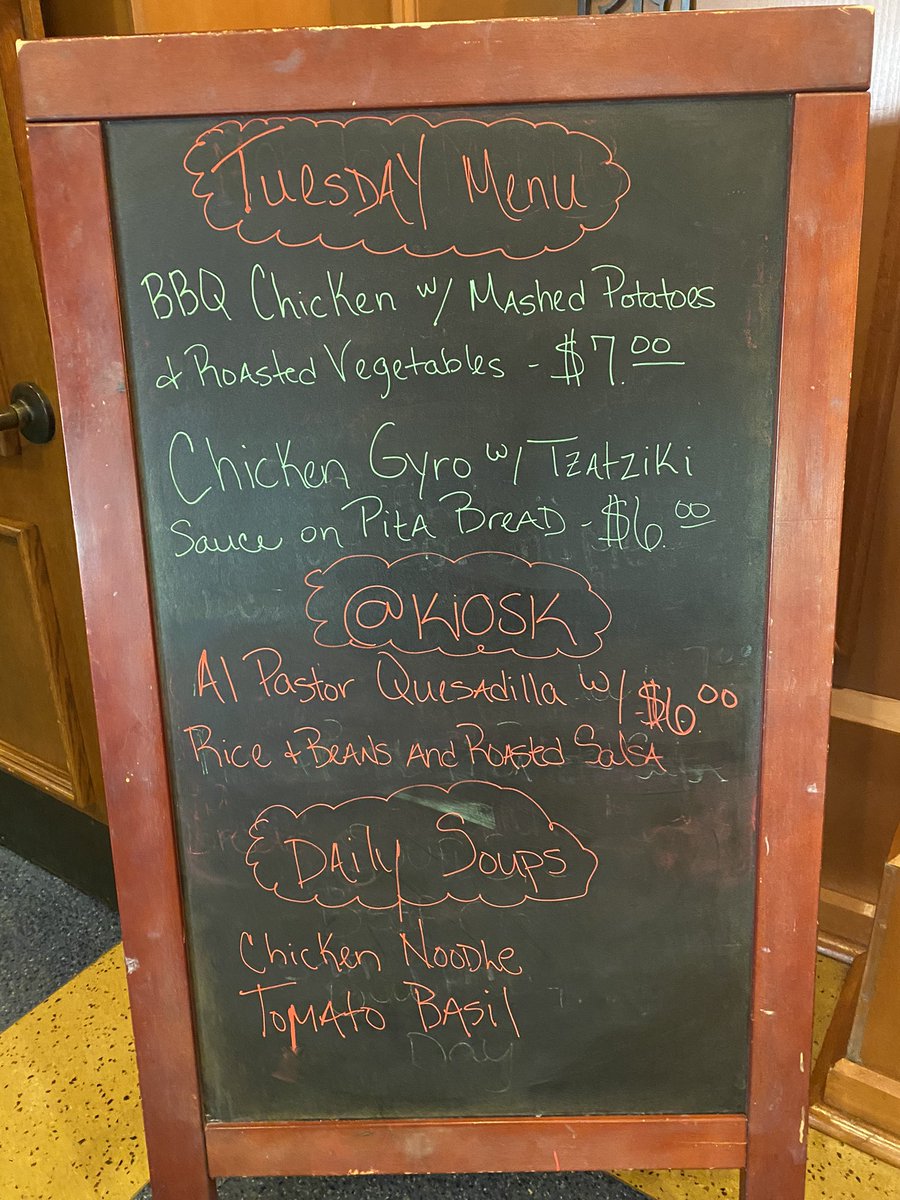 StIgnatiusQuest's tweet photo. BBQ Chicken vs Quesadilla
Whatโs your pick?!?
#quest #QuestFoodIsTheBestFood #TullyHall #DamenHall #SaintIgnatius #Lunchtime https://t.co/70wBJo7QIx