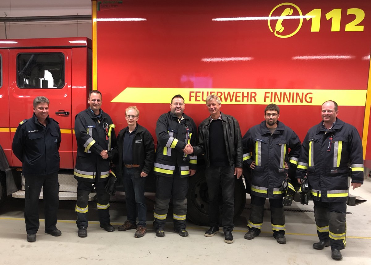 FFFinning's tweet photo. +++ Klärendes Gespräch nach LKW-Brand / Cinemamobile +++
Am Montag 19. September 2022, fand ein Treffen mit Aussprache der betroffenen Parteien im Feuerwehrhaus Finning statt https://t.co/dsAUdBW5Tr