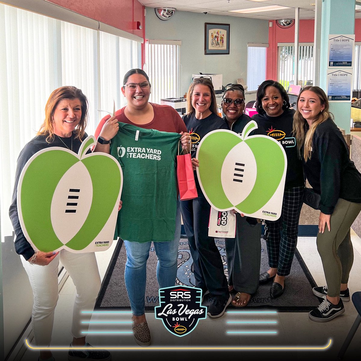 Our MVPs at The Las Vegas Bowl Huddle helped us recognize Ms. Washington, a third grade teacher at Tomiyasu Elementary School. 

#LVBowl | #ExtraYardWeek