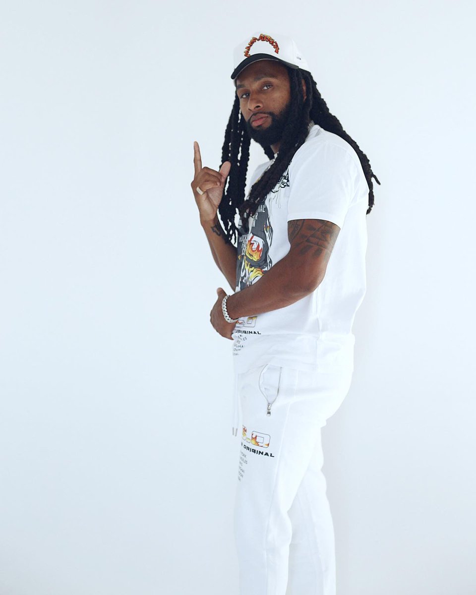 DEUCETHETRUTH_'s tweet photo. #DeuceTheTruth x #RockstarClothing https://t.co/UbUpCcvwcI