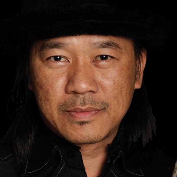 JulieTheCranky's tweet photo. Apparently I didn't link the first tweet. Ugh.
Today's #DesignerSeries choice is Chi Huynh, owner, designer, and miracle man for Galatea Jewelry. #JewelWatch
https://t.co/5OgViroqzR https://t.co/vVLECRAX4V