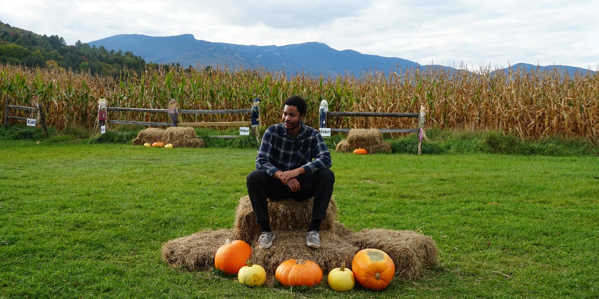 gostowe's tweet photo. “Stowe is an excellent place to visit in all seasons. However, the fall is the most stunning” according to @TheTravel_com_.🍁 https://t.co/dloVFlIxFE 

(PC Sharon Harper) #traveltuesday #gostowe #fallintostowe #fallinvt #thisisvt #mtmansfield #stowescenes https://t.co/jdyZigNe7L