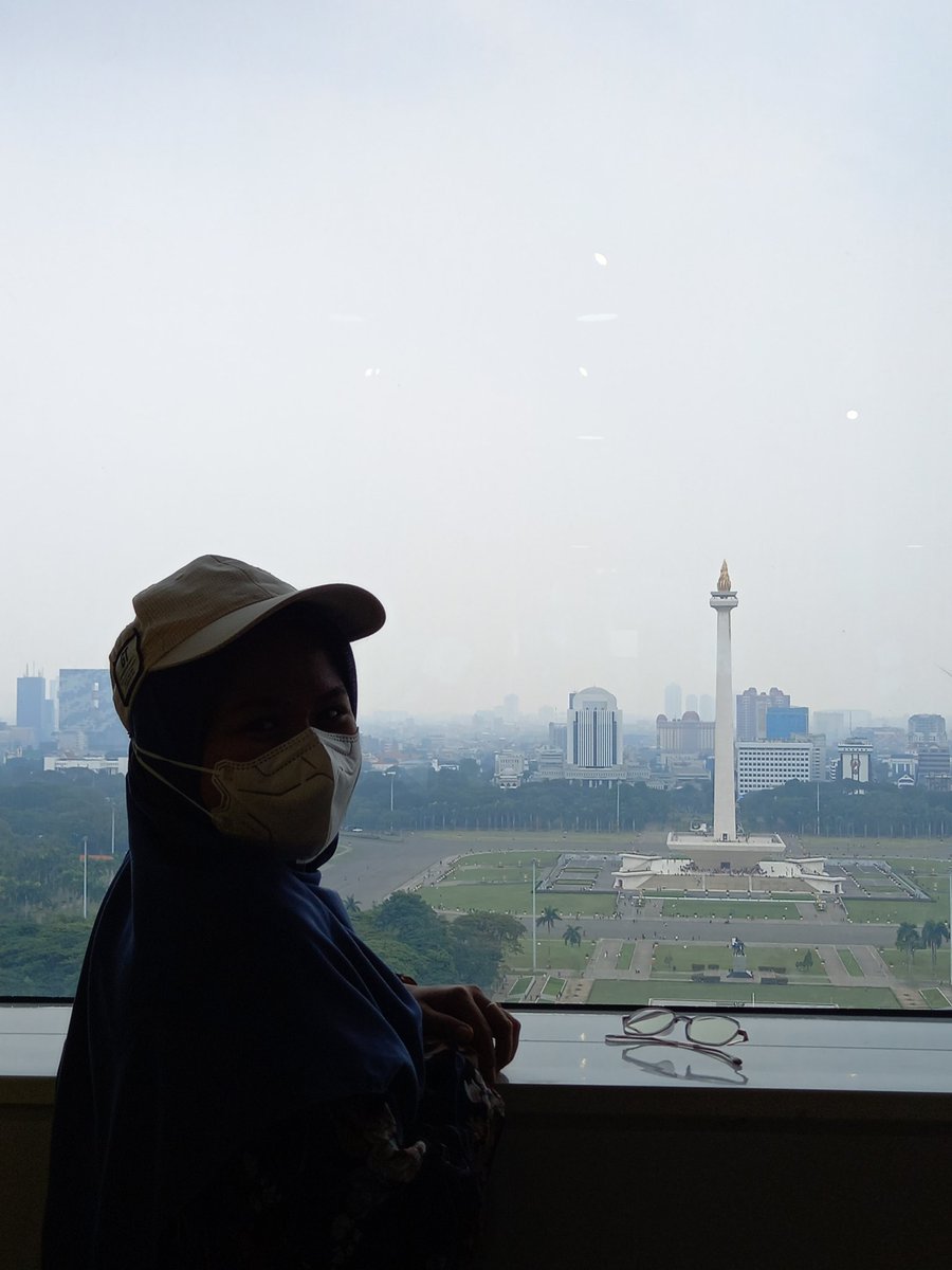 rantiadee's tweet photo. Sejauh-jauh mata memandang
Sedalam-dalam hati merasakan
Hanya setitik debu yang tertuang
Dalam syair pujian.

#taffakur https://t.co/ixedglzbP8