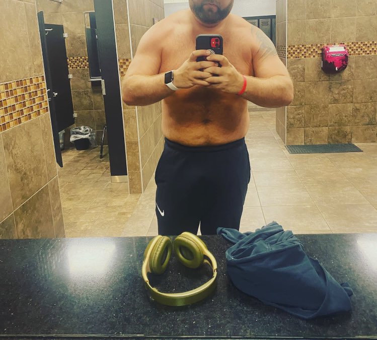 bearded_daddy9's tweet photo. Another day another workout #onlyfans https://t.co/R4MbVGSKb4