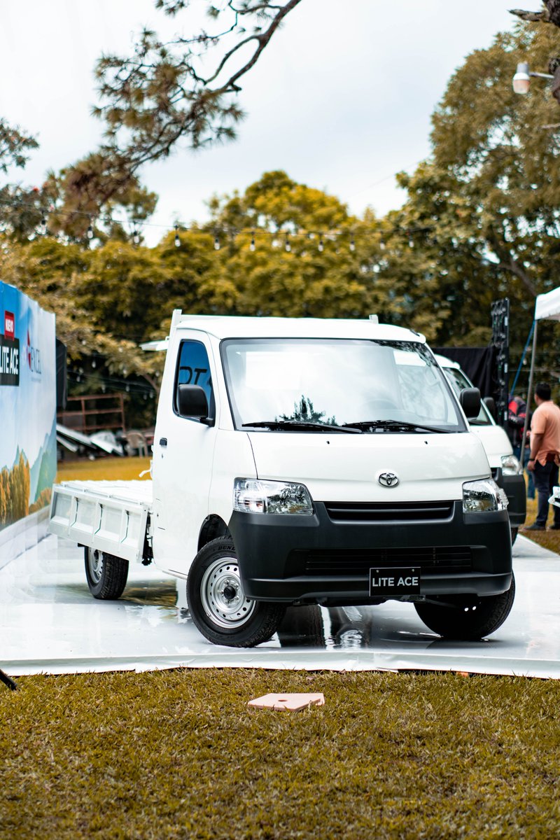 turboteamsv's tweet photo. @toyota_slv se adentra a un nuevo mundo, con el nuevo Toyota Lite Ace, un auto el cual es practico, económico y siempre teniendo la confiabilidad de Toyota🇸🇻 https://t.co/Pj6vbhLUCF