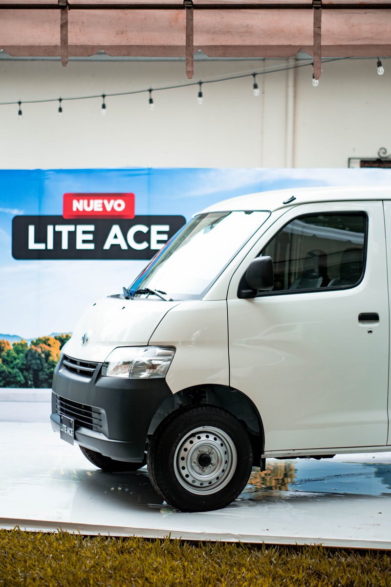 turboteamsv's tweet photo. @toyota_slv se adentra a un nuevo mundo, con el nuevo Toyota Lite Ace, un auto el cual es practico, económico y siempre teniendo la confiabilidad de Toyota🇸🇻 https://t.co/Pj6vbhLUCF