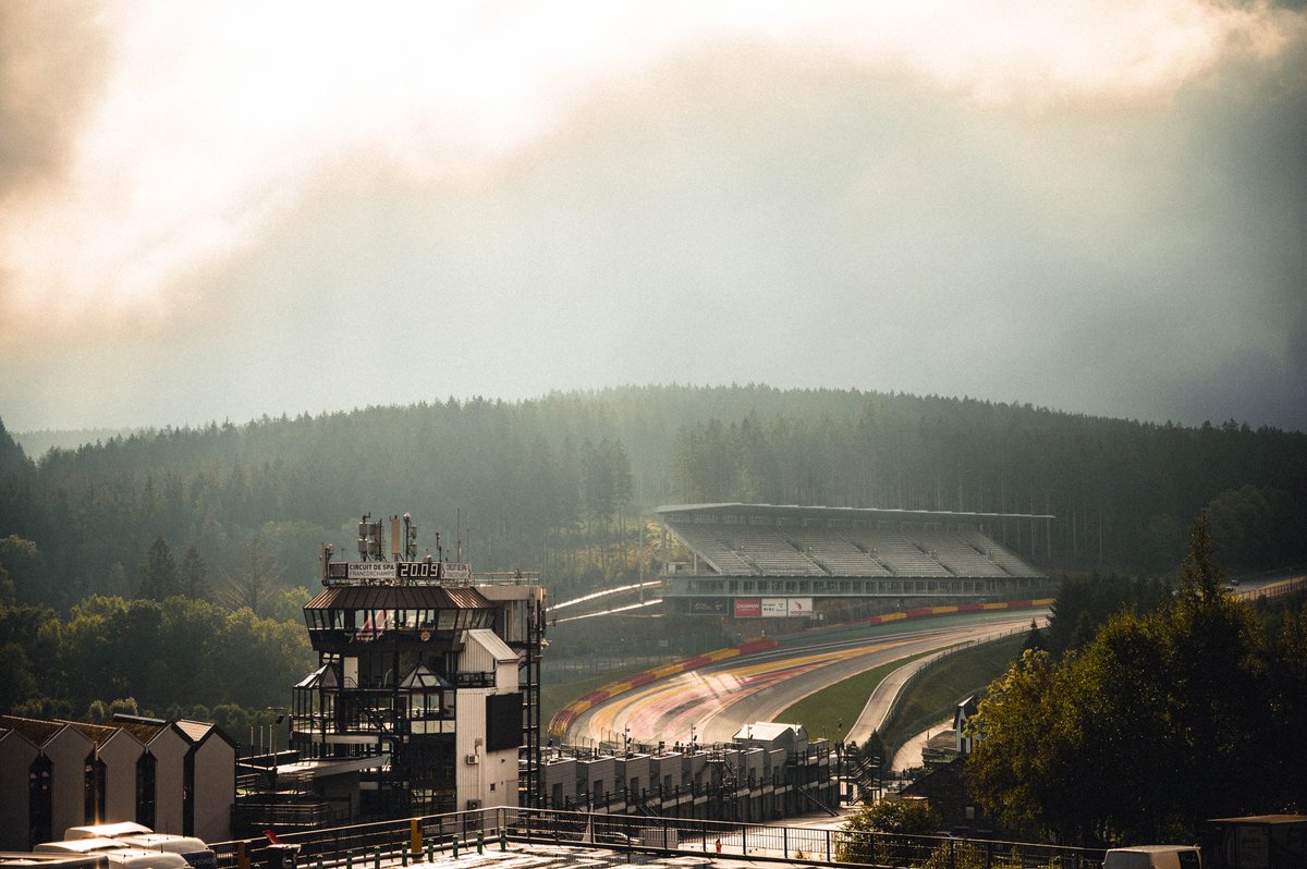 EuropeanLMS's tweet photo. Oh hey @circuitspa! 
You’re looking mighty fine. 👋🏻 

#ELMS #4HSpa https://t.co/Jl8RRLqkxU