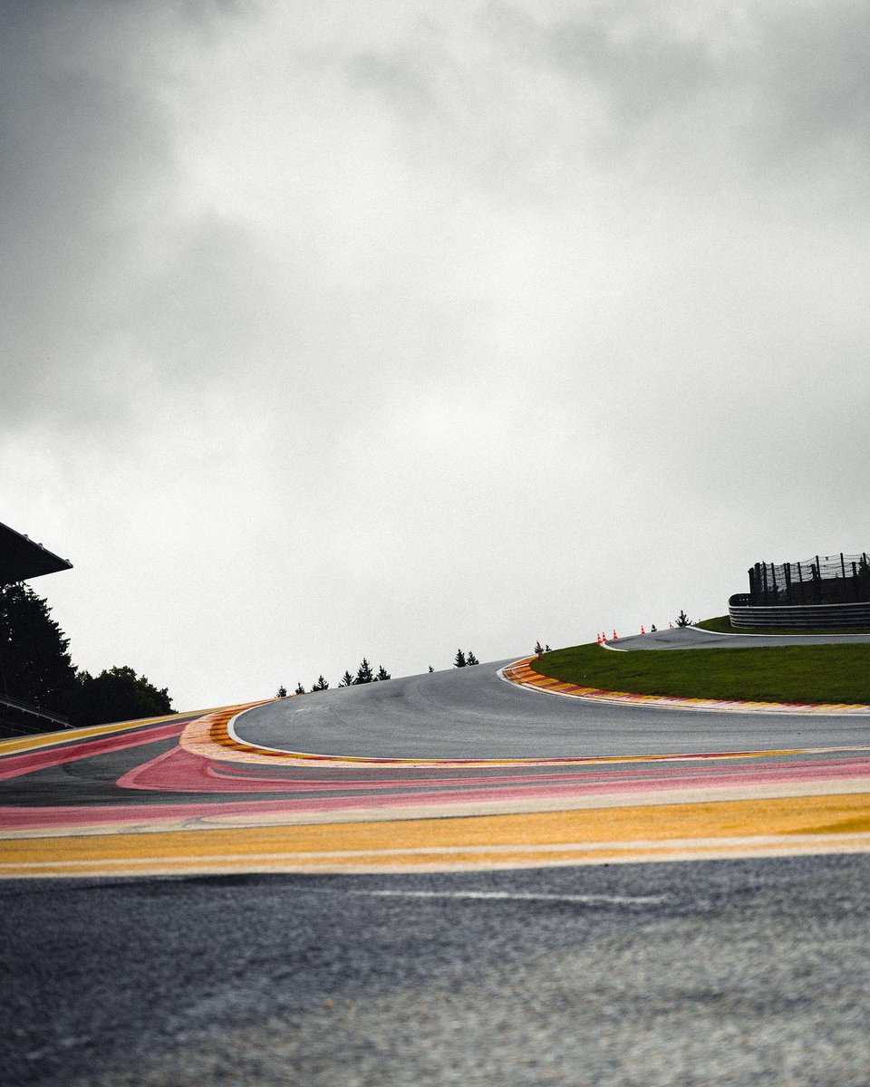 EuropeanLMS's tweet photo. Oh hey @circuitspa! 
You’re looking mighty fine. 👋🏻 

#ELMS #4HSpa https://t.co/Jl8RRLqkxU