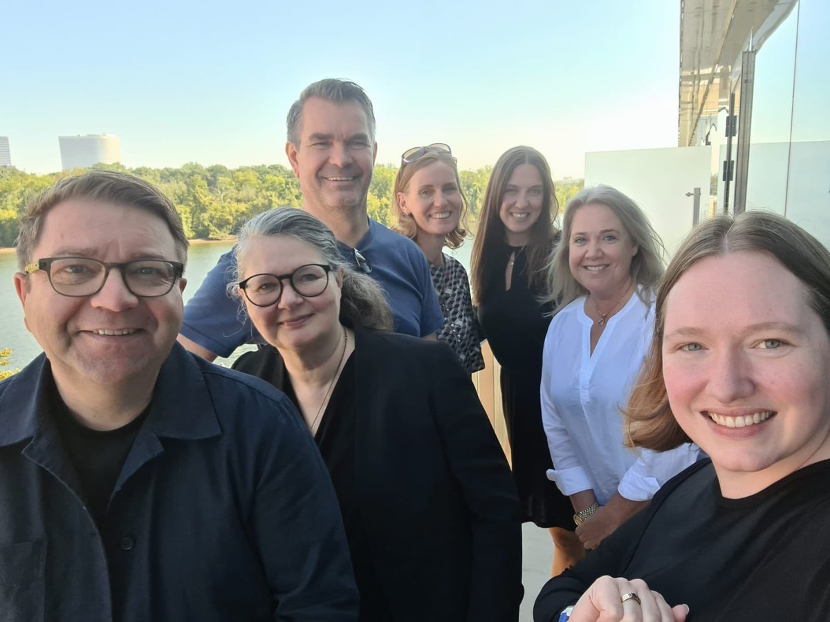 IcelandInUS's tweet photo. The team from Business @iceland has arrived to #DC! We are so excited about tomorrow #OurClimateFuture @ACGlobalEnergy See information about the event tomorrow here: https://t.co/T3VaoP0cTl https://t.co/QMhb5NpbYN