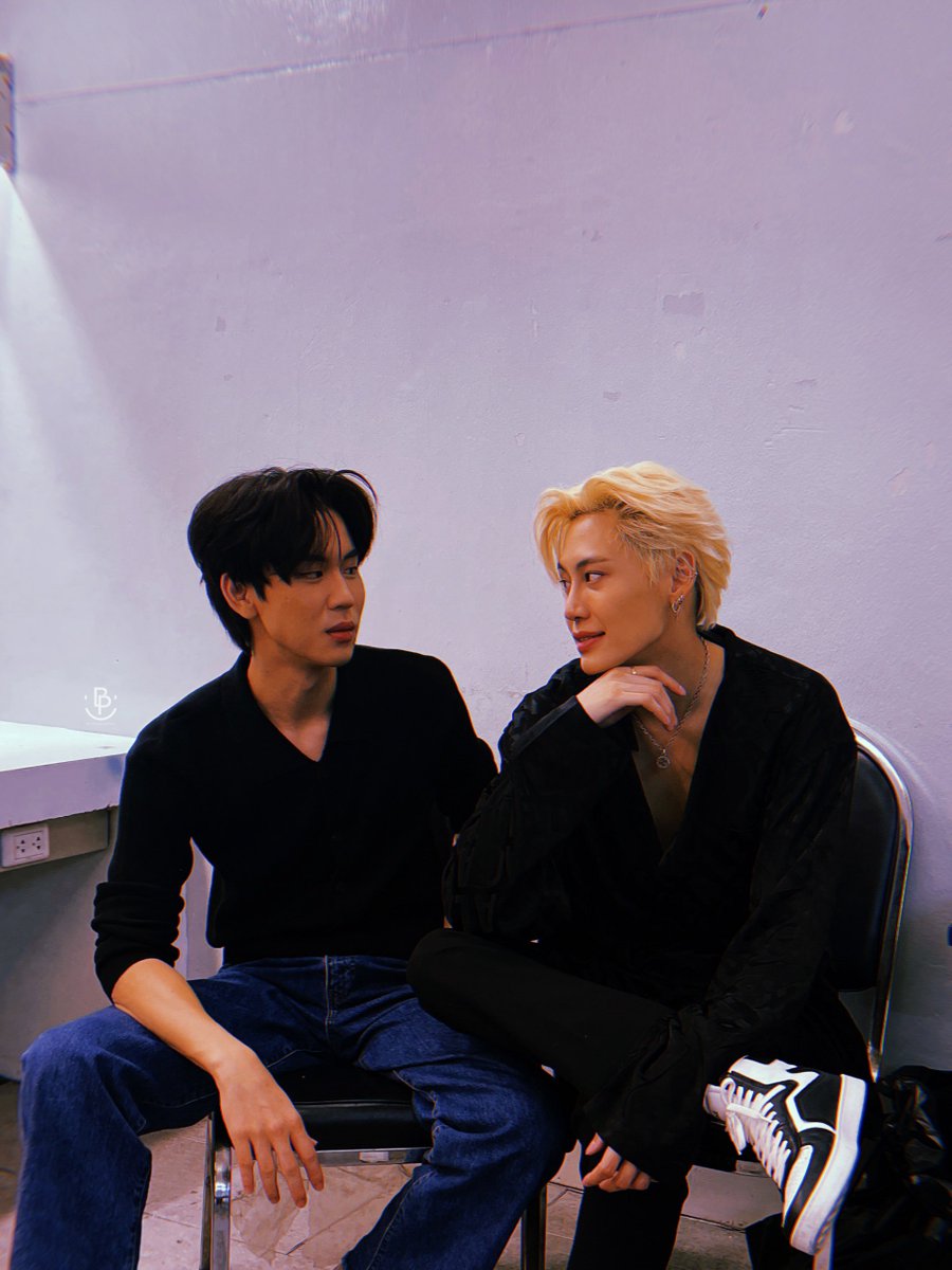 BounPrem_TH_OFC's tweet photo. — กล้องไม่ต้องมอง มองเธอดีกว่า —
@bb0un @Prem_space 

คืนนี้ ราตรีสวัสดิ์ค่ะ.
#bb0un #prem_space 
#บุ๋นเปรม https://t.co/LPAVBbRhb8