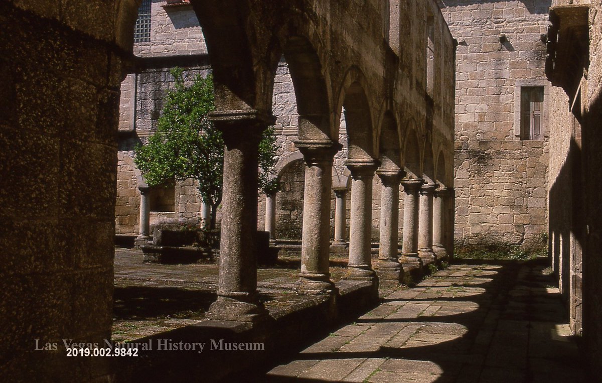 MacDonald Collection #9842
Amares, Portugal 
Pousada Santa Maria do Bouro 
Courtyard

#curation #photos #museum #museumarchive #collection
For more information about the collection, contact our Cultural History Collections Manager
@LauraBenedict11