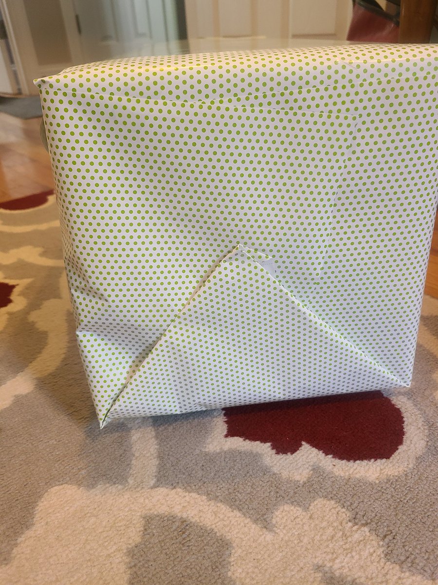schaney209's tweet photo. Someone remind me it's the thought that counts... #wrappingfail https://t.co/MVlNJOfykI