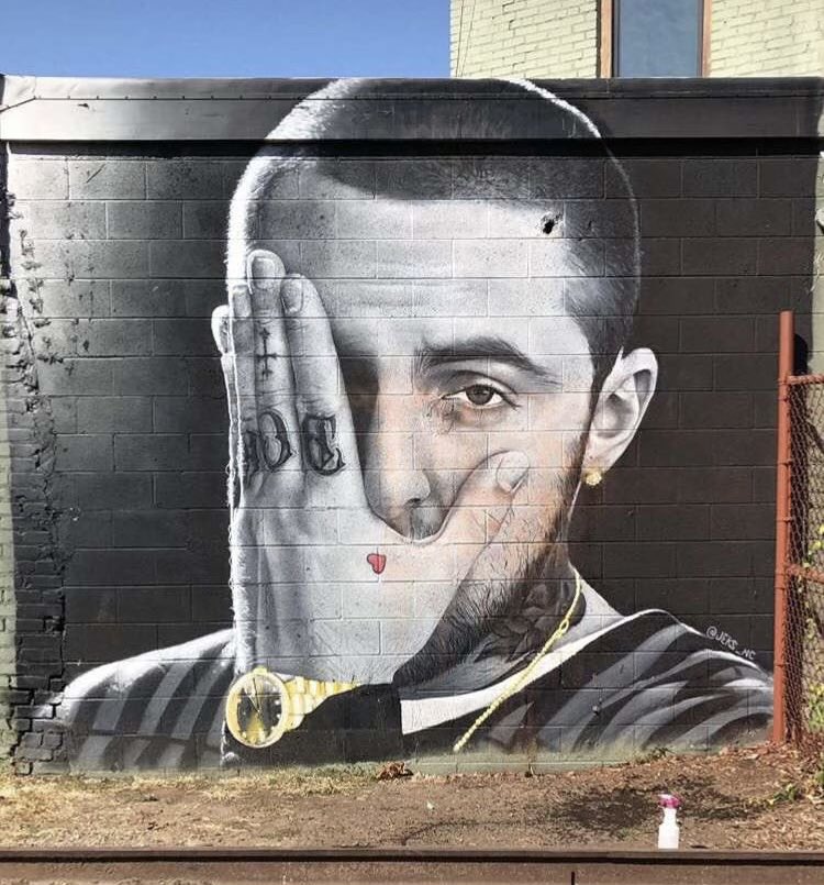 9 years ago today (2013), Mac Miller received the keys to the city of Pittsburg and the day was declared as ‘Mac Miller Day’

Happy Mac Miller Day 🕊