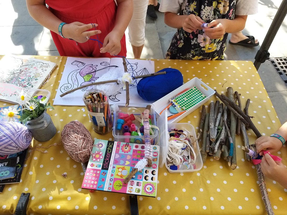 HHcommunitytent's tweet photo. We are back at @hernehillmarket after a summer break. Last week we had sticks and wool wrapping... with a bit of imagination... we made swords, magic wands and a pick axe! Join us every other week for free kids arts and craft activities ✂️🎨🖌 
#hernehill #se24 #southlondon https://t.co/qt8GmsKtlS