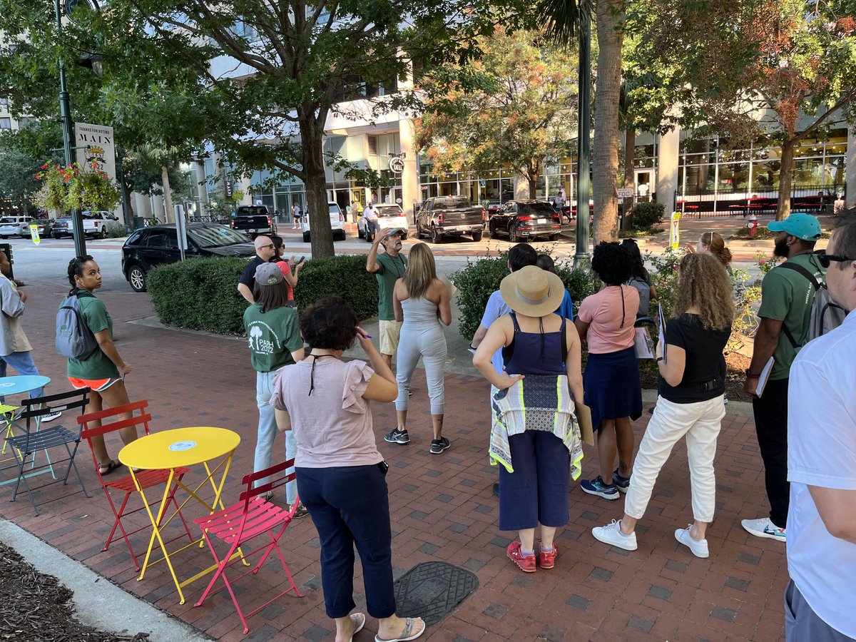 UofSCPRC's tweet photo. Mark Fenton leads practitioners on a walk audit. We returned to discuss 3 Ps suggestions: Programs, Projects, Policies. #PAPH2022 ⁦@AAEyler⁩ ⁦@drjaymad1⁩ ⁦@USCArnoldSchool⁩ ⁦@Sara_J_Wilcox⁩ ⁦@ActiveRoberts⁩ ⁦@CDC_DNPAO⁩ https://t.co/gzQkNjUCz2