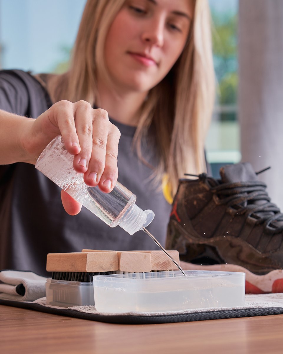 Reshoevn8r tweet media