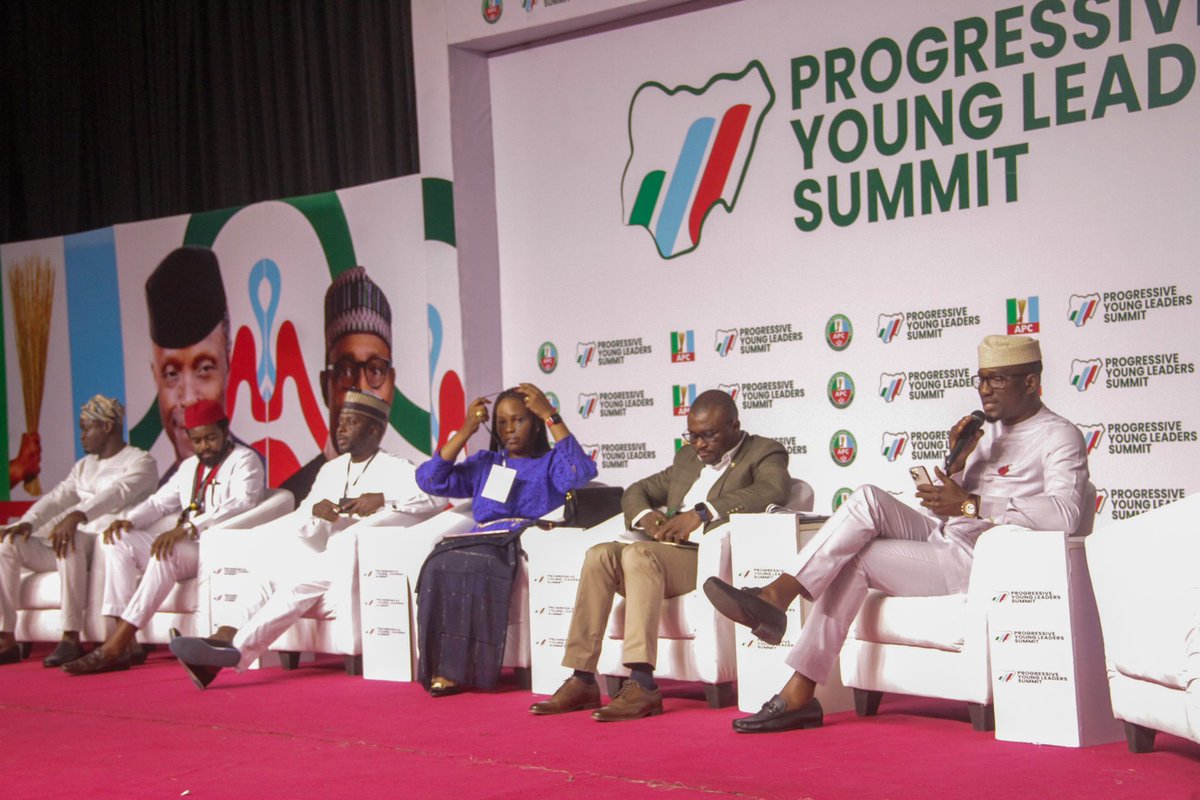 mkdAraoye's tweet image. I attended the Progressive Young Leaders summit where I spoke as a panelist on the topic “Financing the future: Supporting the next generation of entrepreneurs”. On the panel were smart industry leaders and leading government economic policy makers that engaged

#PYLSummit2022