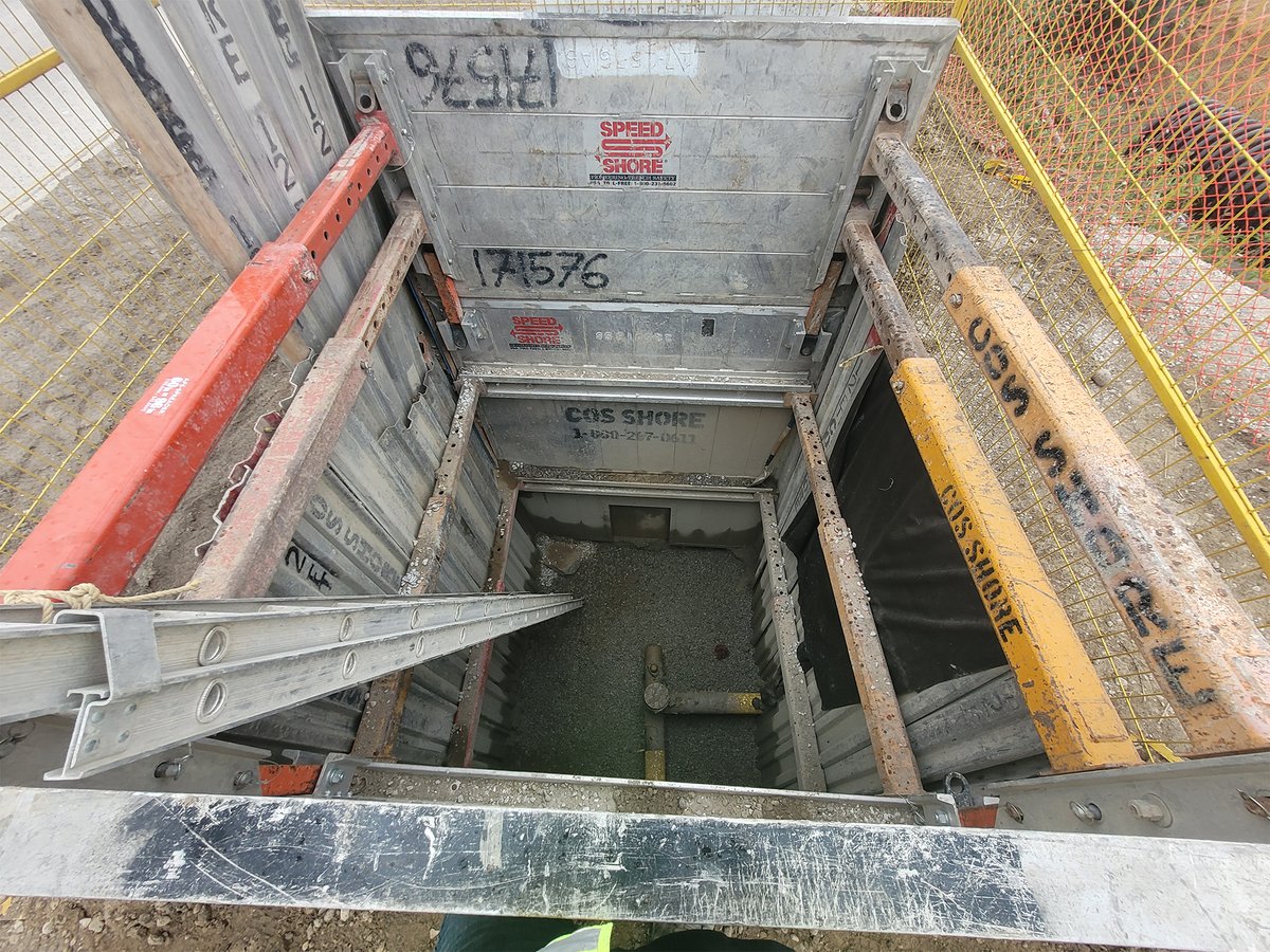 CondrainGroup's tweet photo. Shown here is the prep work for Enbridge Gas to lower a high pressure gas main for installation of box culverts at our Elgin Mills site. #highpressure #boxculvert #shoring https://t.co/vNZELZrcqX