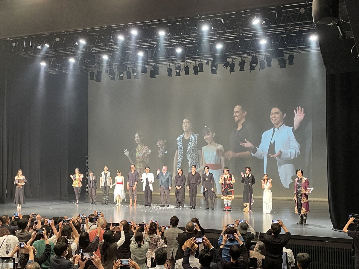 GUN_GUN_GUNG's tweet image. 学生時代の後輩からご紹介いただき、初めて『マジックショー』を生で観た‼️

『え？何で？😳』の言葉がおそらく百回以上漏れた🤣w

圧巻の時間でした‼️

後輩よ、ありがとう😭

#osmand #EXTHEATER #マジックショー