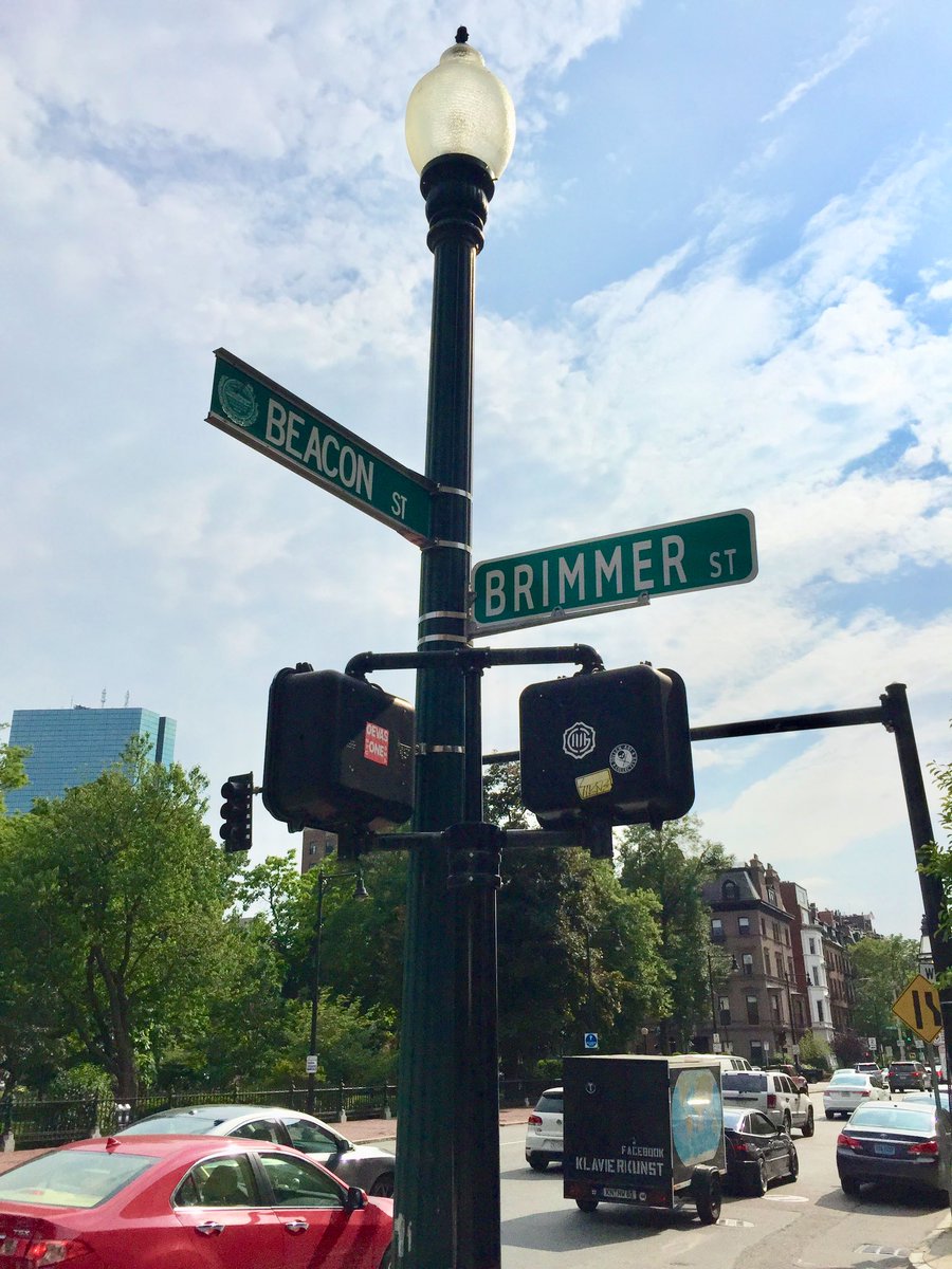 LiveaMemory's tweet photo. @CharlesMcCool @RoadtripC @LindaPeters64 @CourseCharted @RickSteves @StuckeyStop @DoroLef @FoodTravelist @obligatraveler @beckyexploring Ha Ha Ha - This is So #McCool Charles!😀
I Found the Same On a Visit to #Boston!
As It Turns Out the #Cheers Bar is Located On Beacon and Brimmer Street!👍
#Travel #TimeTravelTuesday #Memory https://t.co/9ALc7W3HQR