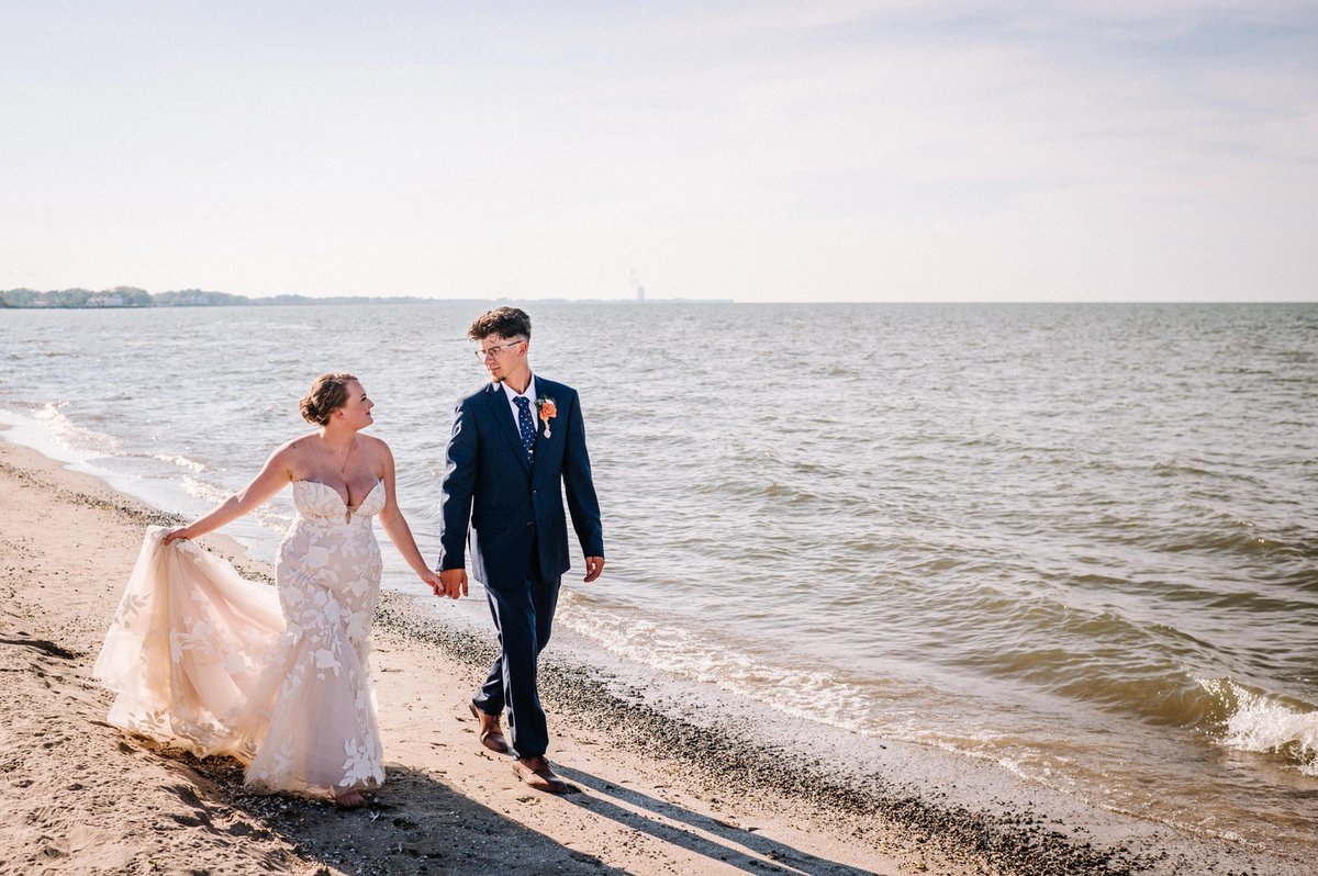 LuckybirdPhoto's tweet photo. There's just something so magical and romantic about a beach wedding. 💍 

Regan and David's beautiful wedding was the perfect day at DocksBeach_House. They have such a cute love story! 

*
*
*
*
*
#luckybirdphoto  #bohobride  #wanderingweddings  #weddinginspo  #toledoweddingphot https://t.co/Okxb1AISnU