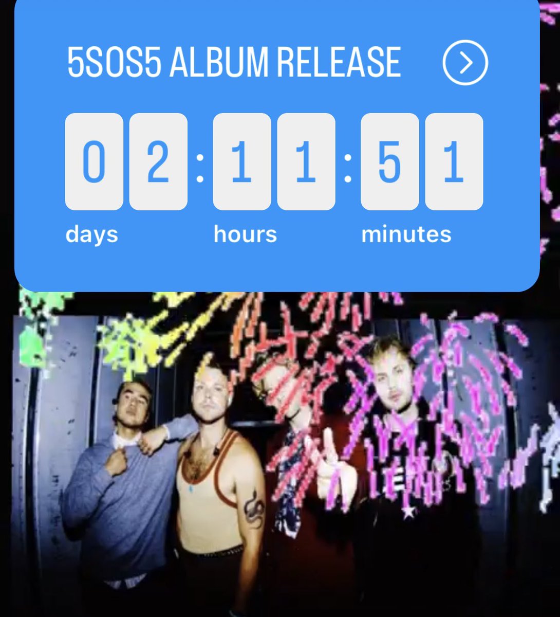 lighturwayirwin's tweet photo. #5SOS5IsComing 🎆🎇🎆 @5SOS https://t.co/KuefOIWtPw
