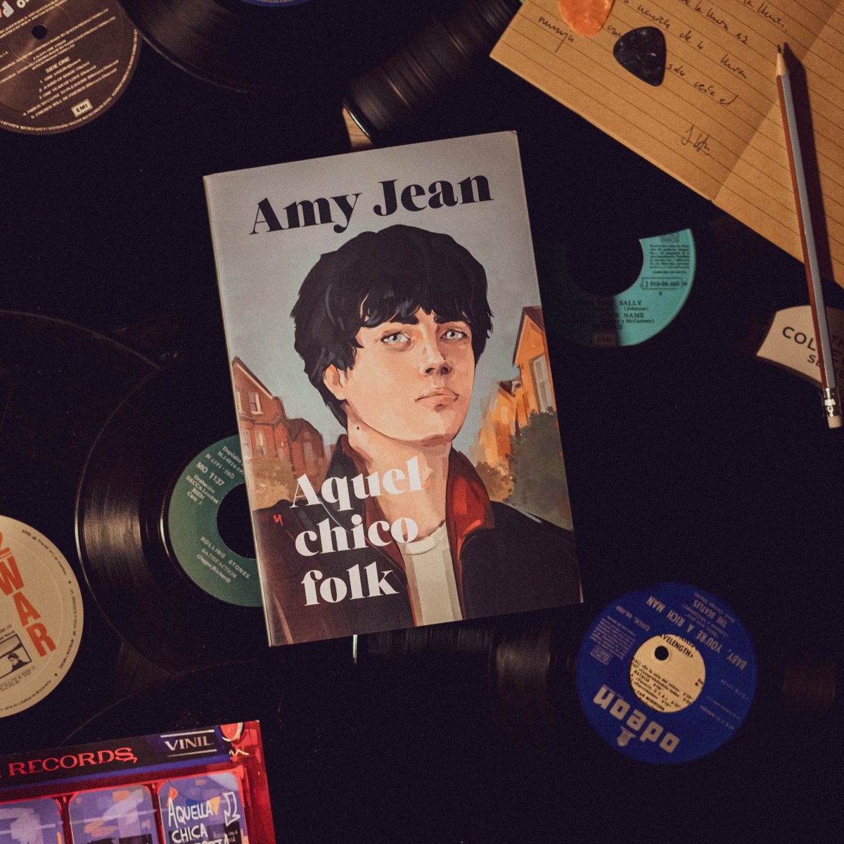 A partir de hoy vais a encontrar en librerías #AquelChicoFolk de <a href="/amyjeanwriter/">Amy Jean</a>, la segunda parte de la bilogía Folk, una historia que ha comenzado en #AquellaChicaPelirroja. 
¿Estáis listos para terminar esta historia única?