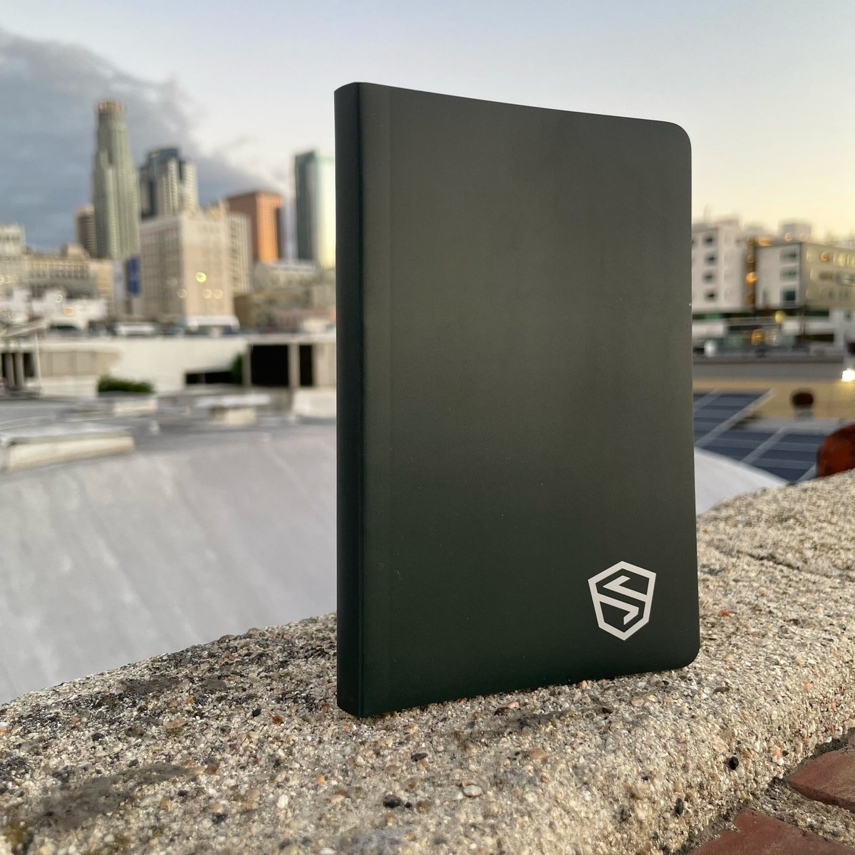shieldfolio's tweet photo. gm ☕️ #dtla https://t.co/dB46jVv4GF