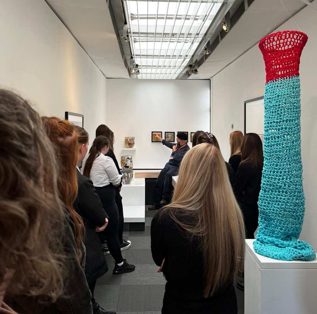 stmattsartdept's tweet image. The Travelling Gallery visited today and our Art and Design pupils thoroughly enjoyed the experience. Truly inspiring. Thank you #reconnect #projectability