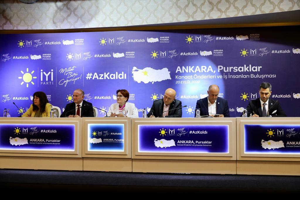 UmitDikbayir's tweet photo. Genel Başkanımız Sayın @meral_aksener, Ankara Pursaklar'da bölgemizdeki kanaat önderleri ve iş insanlarımızla birlikte istişarede bulundu.

Milletimizle el ele, kol kola, her gün büyüyerek iktidara yürüyoruz.

İlk seçimde huzura kavuşacağız, #AzKaldı. https://t.co/O8ugB3dgxv