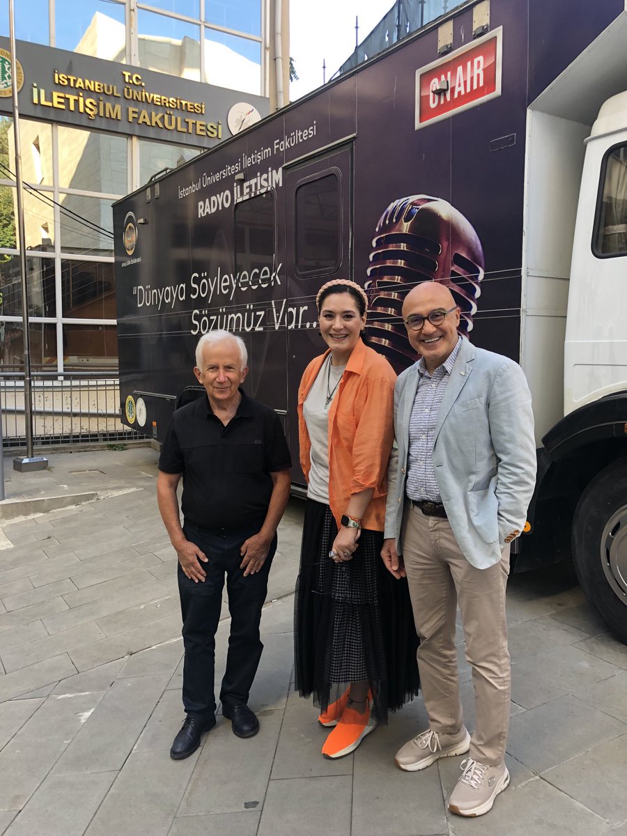 #İstanbulÜniversitesi #İletişimFakültesi 🌏😇👁Kıymetli hocalarımla. ⁦<a href="/HalukZulfikar/">Prof. Dr. Haluk Zülfikar</a>⁩ #Vezneciler #Fatih #İstanbul #2022 #sohbet #ziyaret #program