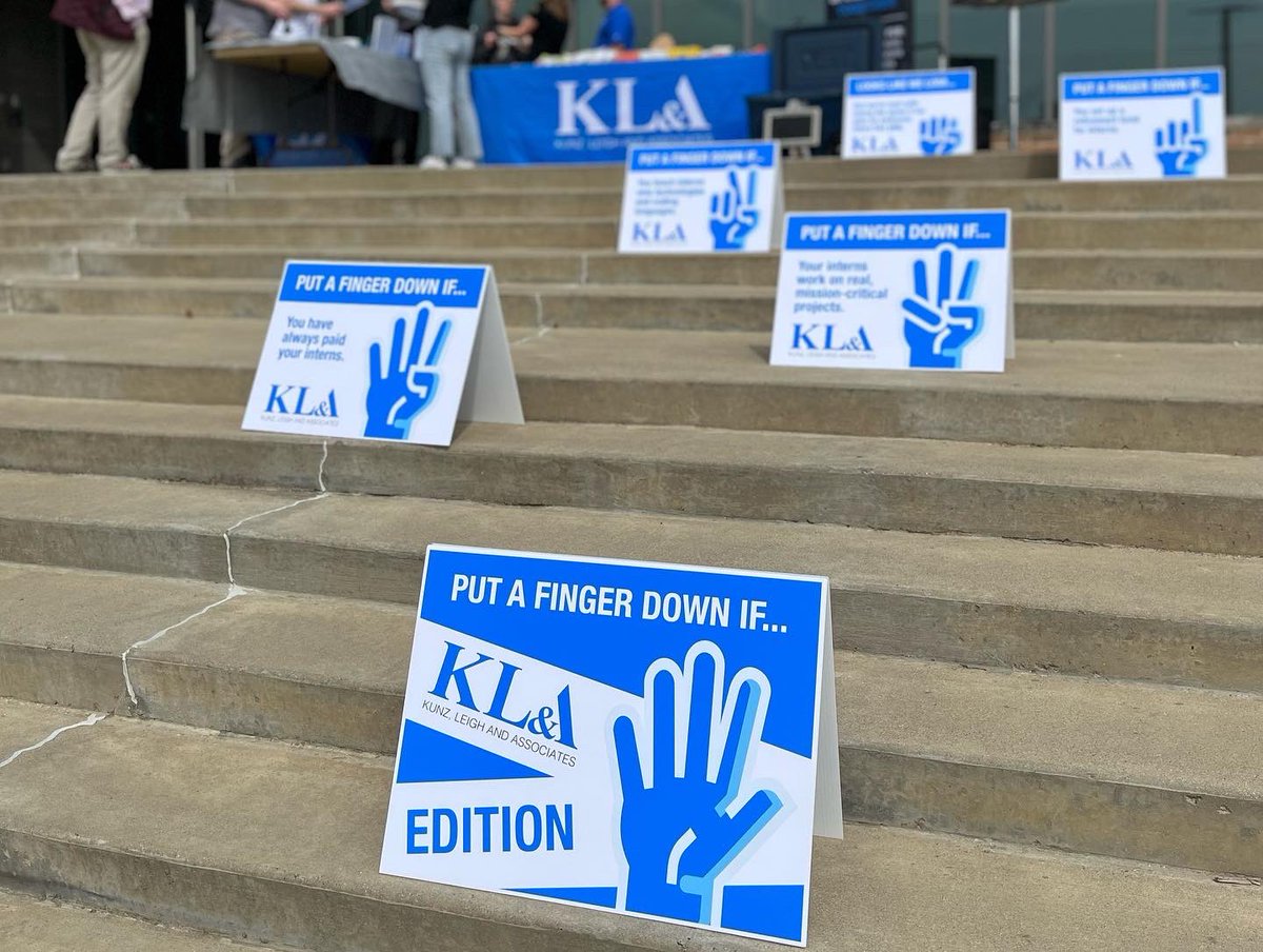 kunzleigh's tweet image. Welcome back, Golden Grizzles! 🐻 We’re on @oaklandu’s campus today from 12:00 - 1:00 PM. Stop by outside the engineering center atrium to chat with our devs and learn about our internship opportunities for software engineering students!

@OUCareers #SoftwareInternships