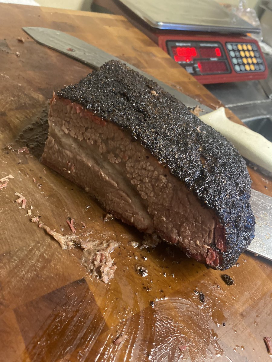 Ernie’s Pit Barbeque tweet media