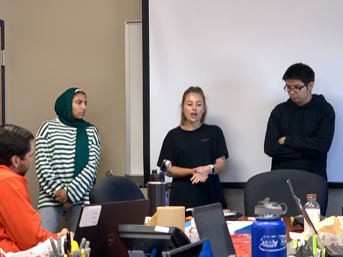 drewmud's tweet photo. AVID Site Team getting college updates from their Seniors! Best part of our day. @OHSpanthersAVID #AVIDnotAVERAGE https://t.co/XReUhdKGSB