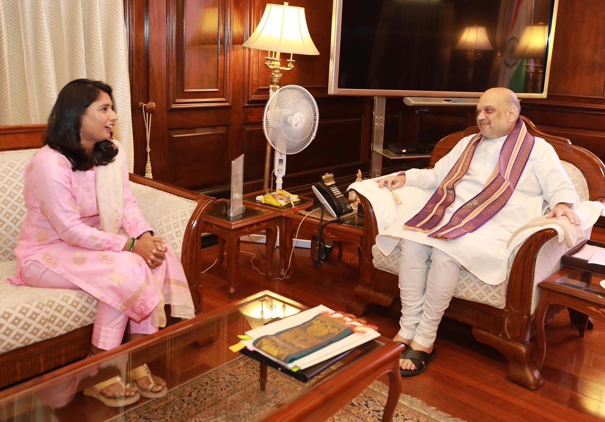 AmitShah's tweet photo. Had a lively interaction with one of the greatest female batter and the former skipper, Mithali Raj. Her two decades-long successful career bought laurels to the nation on several occasions. She is an inspiration to every budding sportsperson across the globe. @M_Raj03 https://t.co/5grmIg5Jir