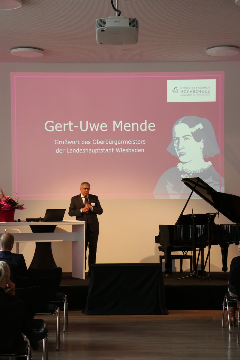 Hochschule Fresenius (@hs_fresenius) on Twitter photo „Wir freuen uns, dass Sie das Gesicht der Wissenschaft in Wiesbaden bereichern", betonte Oberbürgermeister der Landeshauptstadt, Gert-Uwe Mende, im Rahmen der feierlichen Eröffnung der Charlotte Fresenius Hochschule.<a href="/GertUweMende/">Gert-Uwe Mende</a> „Wir freuen uns, dass Sie das Gesicht der Wissenschaft in Wiesbaden bereichern", betonte Oberbürgermeister der Landeshauptstadt, Gert-Uwe Mende, im Rahmen der feierlichen Eröffnung der Charlotte Fresenius Hochschule.<a href="/GertUweMende/">Gert-Uwe Mende</a>
