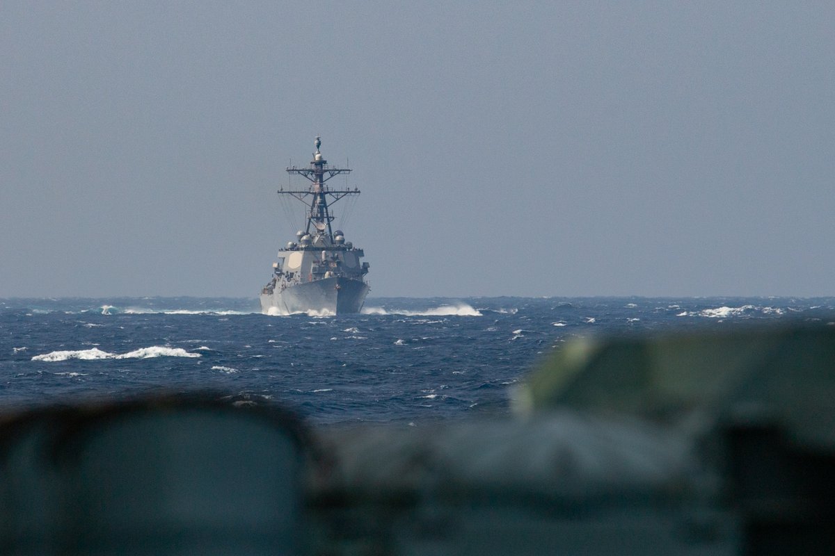 CJOC_COIC's tweet photo. On the way to the East China Sea to begin #OpNEON, HMCS Vancouver, together with USS Higgins, transited through the Taiwan Strait. Together with our partners in the region, the United States and Canada operate for a peaceful, stable, and prosperous Indo-Pacific.
#CanadaUS https://t.co/Q4hYmSbHjJ