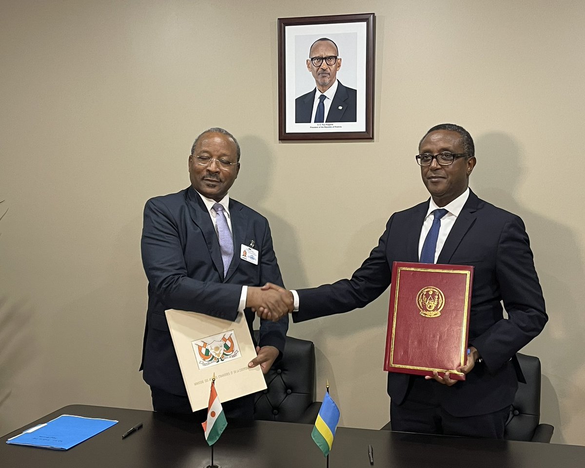 Le ministre d’état, ministre des affaires étrangères, Hassoumi Massoudou a signé un accord général de cooperation avec son homologue du Rwanda son SEM Vincent Biruta a  New-York. Les  questions bilatérales et africaines ont été au centre des échanges entre les deux personnalités