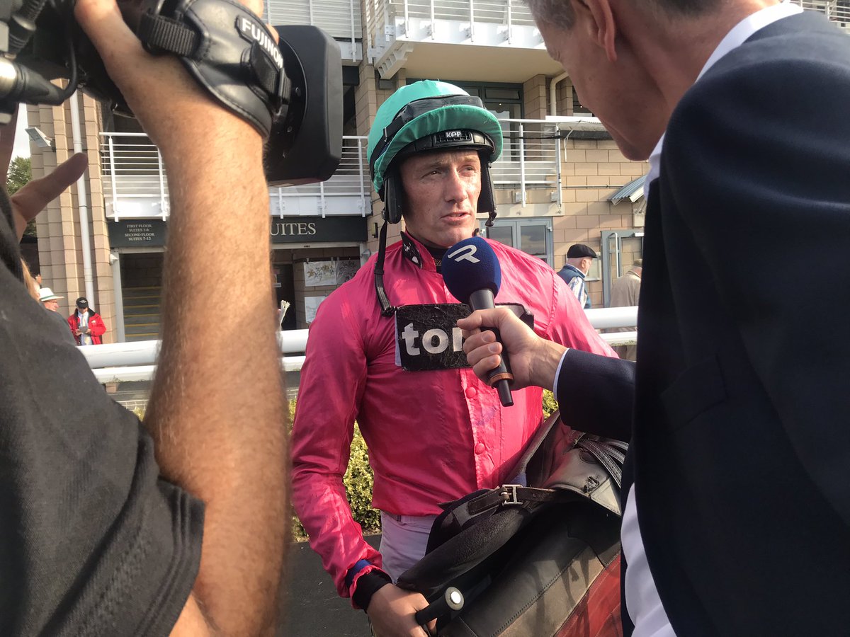 SybilRuscoe's tweet photo. Our beautiful Organdi - winner @WarwickRaces Top work #TeamAdlestrop @RTPhillips1 @samtwiston #racing #Organdi And well done Tash - Organdi won best turned-out horse. https://t.co/cWeG6ioPiy