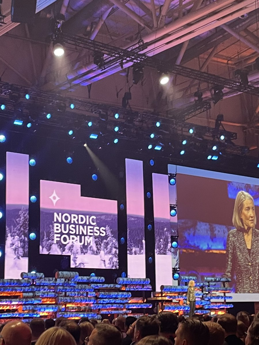 Olipas erityisen hienoa päästä tänään pitkästä aikaa livenä kuulemaan loistavia puhujia ja vaihtamaan kuulumisia tuttujen kanssa. Todella vaikuttavia esiintyjiä ja ajatuksia herättäviä puheenvuoroja. ⭐️

#nbfforum2022 #pwcsuomi