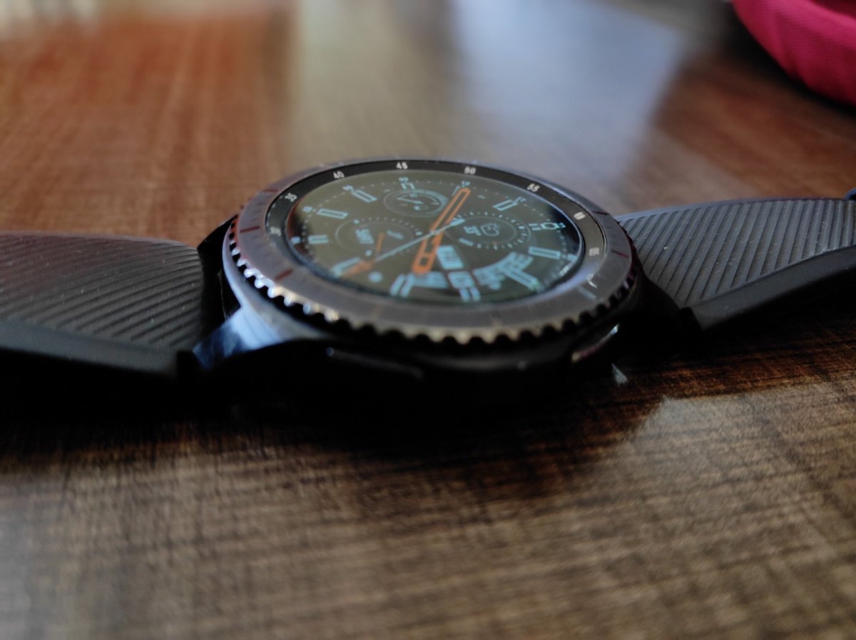 AdvenAkash's tweet photo. Samsung S3 frontier
Still this watch is worthy
#Samsung #SmartWatch
#S3Frontier https://t.co/DMgdGKiiLc