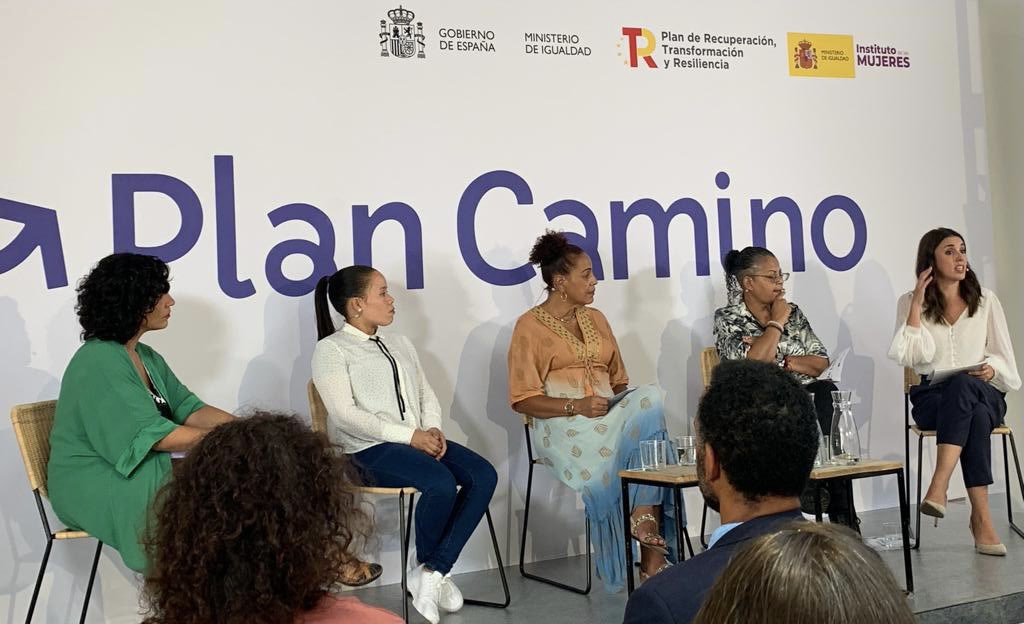 ProyecEsperanza's tweet photo. La Obra Social de #Adoratrices en España junto a otras cuatro entidades se encargará de desarrollar las actuaciones contempladas en #PlanCaminoeste, que incluye la atención psicosocial, la atención a menores víctimas de trata y explotación sexual y la inserción laboral. https://t.co/UDkucERIMv