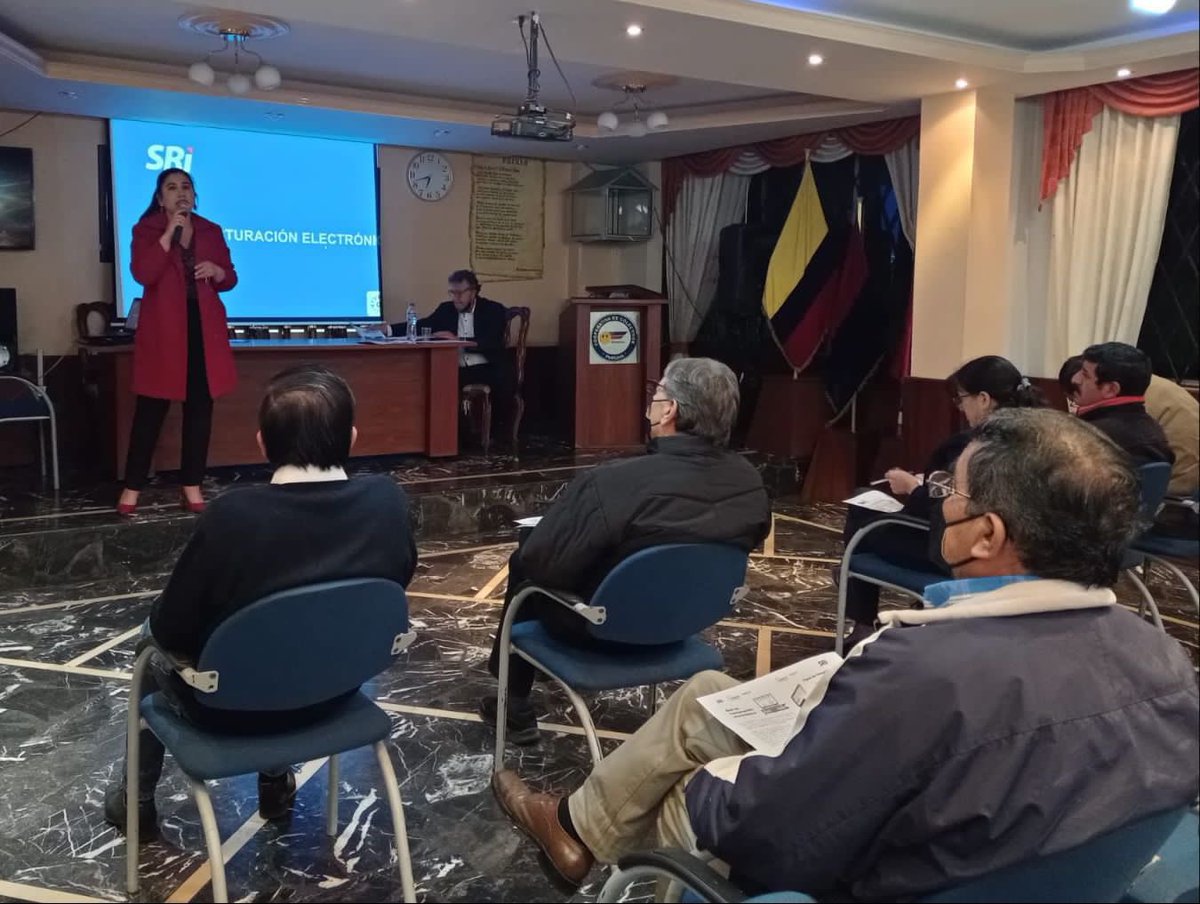 JLVasquezA's tweet photo. Capacitamos a dirigentes y socios de la “Cooperativa de Transporte Puruha” en #Riobamba sobre la obligatoriedad de la #FacturaciónElectrónica a partir del 30 de noviembre 2022, así como sus beneficios. Además fueron resueltas varias de sus inquietudes. 

#SRIChimborazo https://t.co/6FnghEodz5