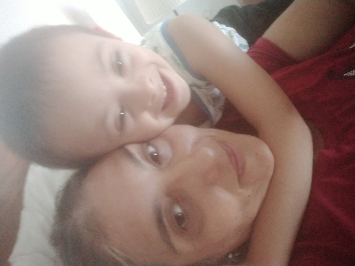 AnnaritaManzi's tweet photo. #Sorridere fa bene ci aiuta a stare meglio... Provateci quando vi sentite giù, tristi ..un sorriso senza un motivo vi farà sentire "#sciocchi...ma avrete sorriso ! https://t.co/b8zU9zc3lS