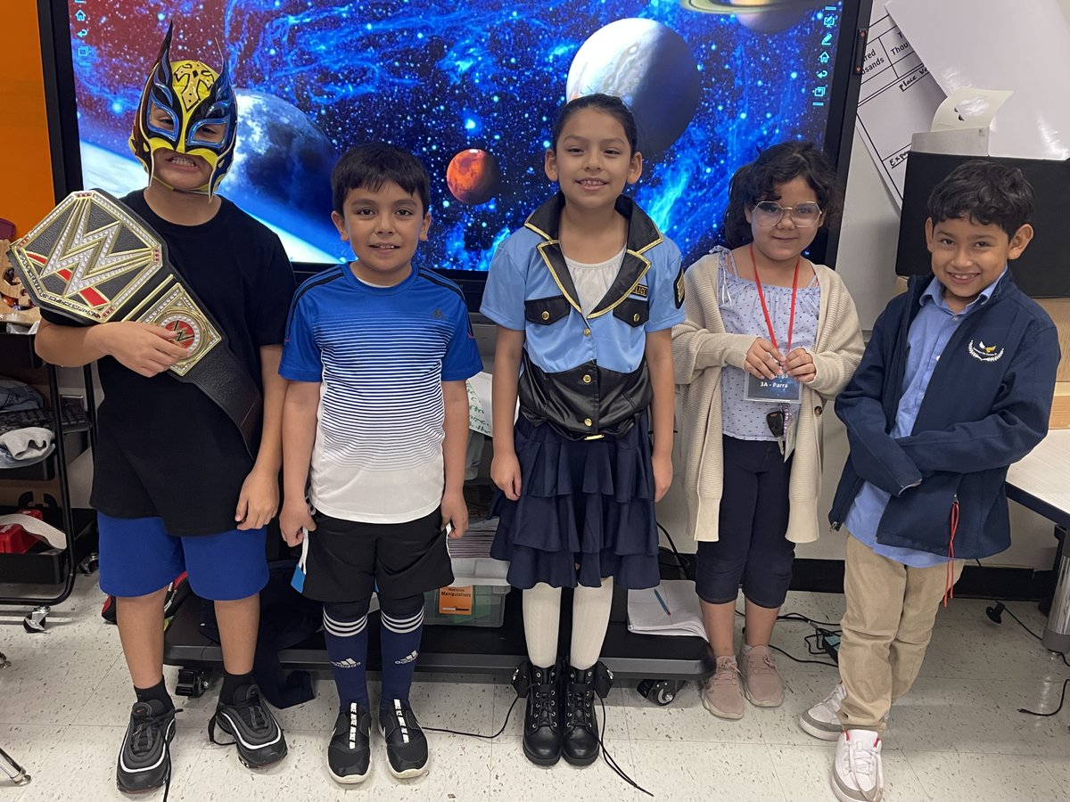 MrParra_'s tweet photo. The future looks bright in 3A and 3B! #futurewrestler #futuresoccerplayer #futurepoliceofficer #futuremathteacher #futurescienceteacher @LDZEagles https://t.co/uy633amyca