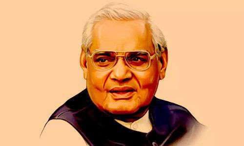 Profdilipmandal's tweet photo. जैसे ही अटल बिहारी बाजपेयी को समझ में आया कि सरकारी नौकरियों में कम से कम आधे लोग SC, ST, OBC के आने लगे हैं और कई बार जनरल मेरिट की सीटें भी यही ले जाते हैं, तो उन्होंने पुरानी पेंशन स्कीम बंद कर दी। हालाँकि उन्होंने खुद पुरानी पेंशन ली और मरने तक सरकारी कोठी में रहे। सादर नमन। https://t.co/h4sy5dpQ4m