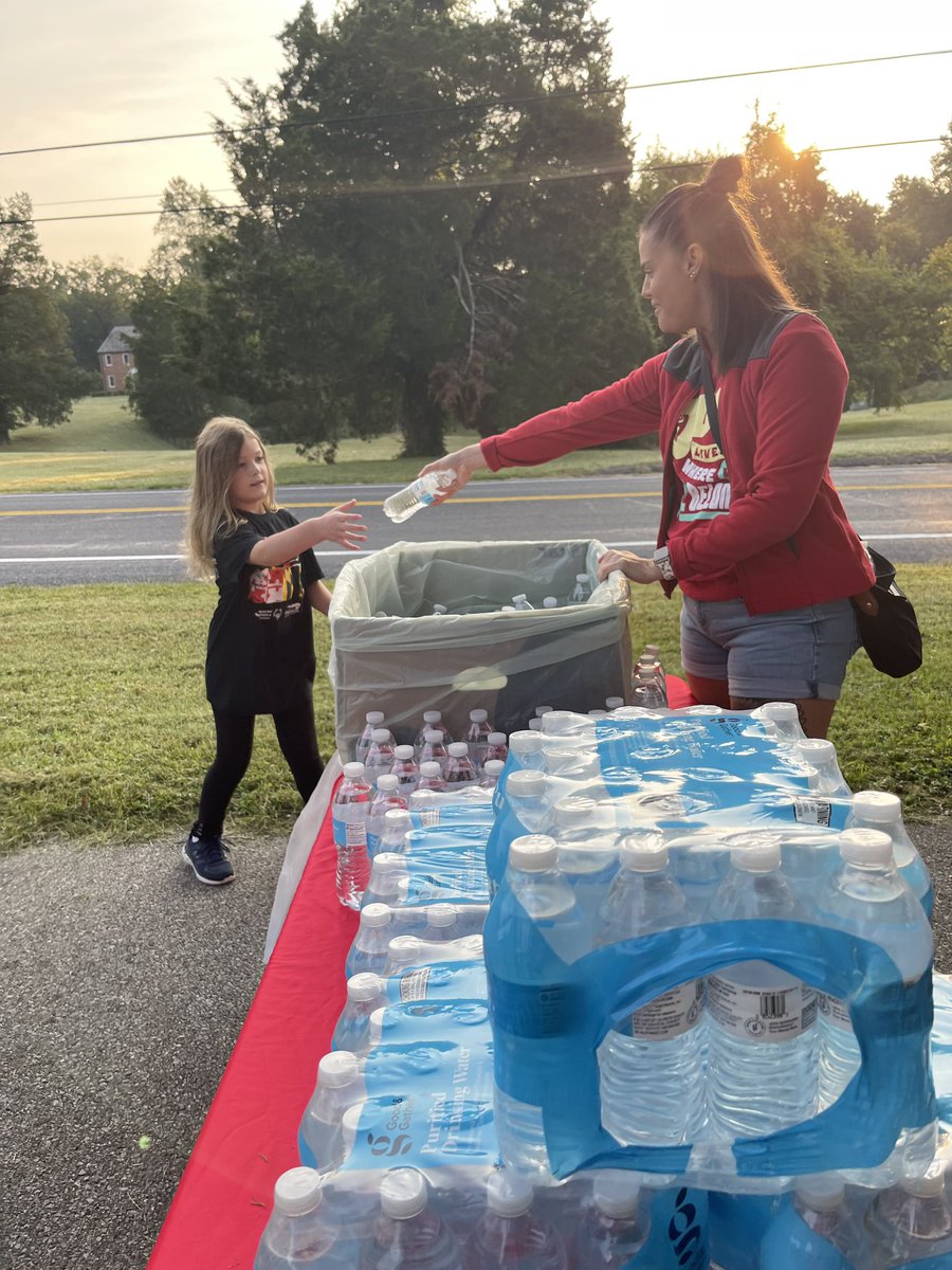 SALATHAM's tweet photo. Had a great time volunteering at the Law Enforcement Torch Run for Special Olympics last Saturday in St. Mary’s County. Thank you to Kieanna and the T-1258 store for making sure our runners/walkers stayed hydrated! https://t.co/vgVPsqgBNJ