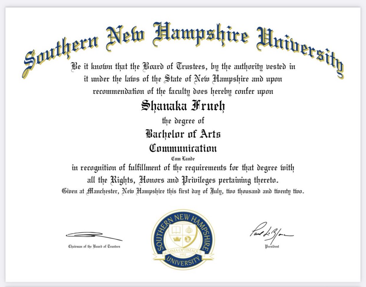Its_Shanaka's tweet photo. 👋🏻 So it’s been a while tweeps, how’s it going? I’ve finally graduated from @SNHU with my BA in Communications/New Media and joined a local travel agency specializing in @Disney Keeping busy 🙂 #snhu #TravelTuesday #disney https://t.co/O21WVoUfB2