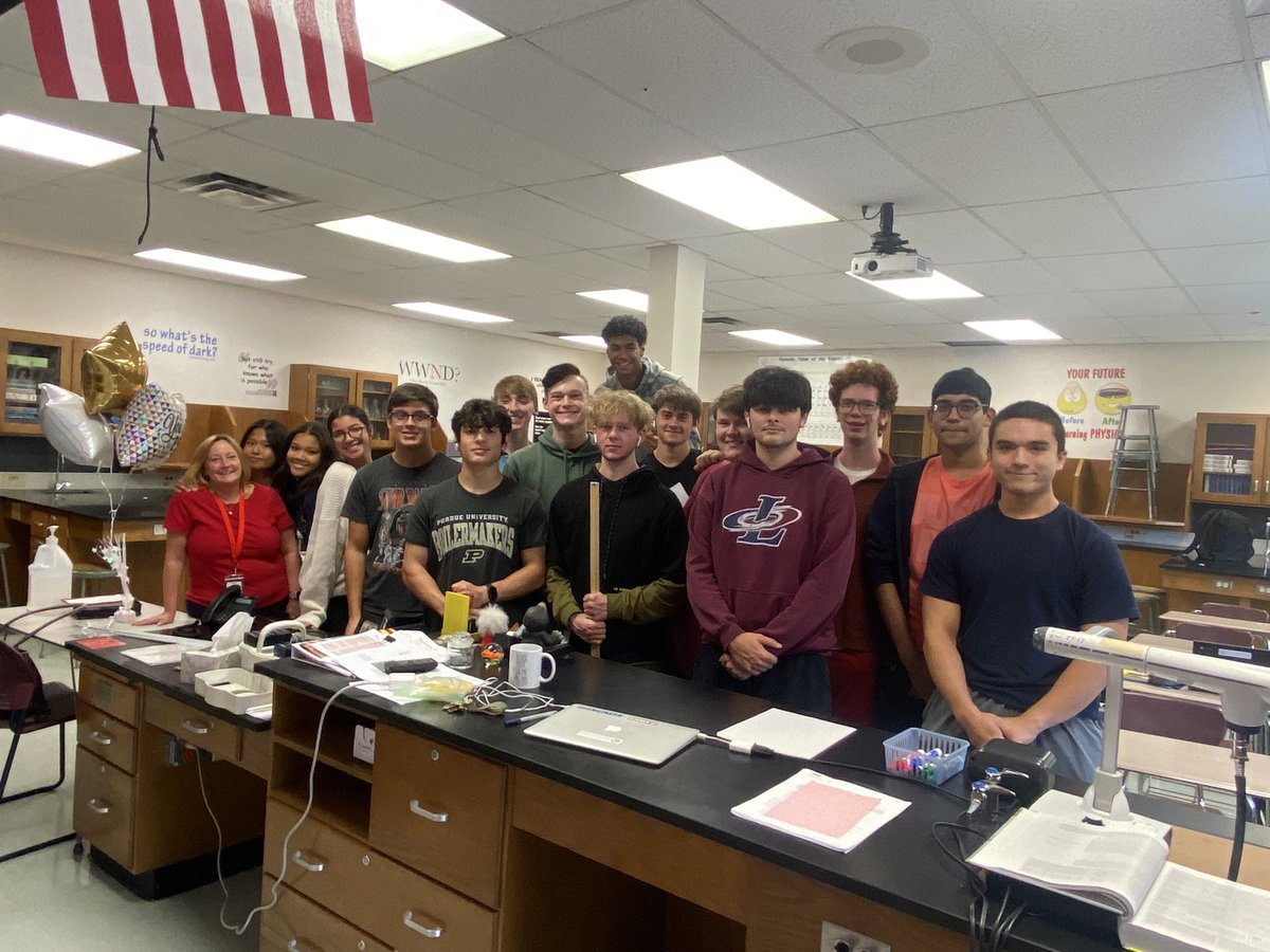 Recognizing 23 LHS AP teachers today with breakfast &amp; student thank you’s for their hard work and success in increasing our APEE score &amp; enrollment! We appreciate all you do for our students! #basdproud