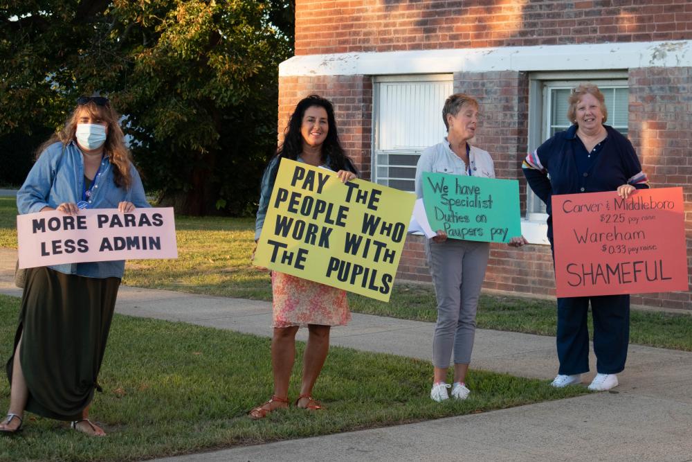 massteacher's tweet photo. “I know how hard they [paraprofessionals] work. I know what selfless people they are. And the fact that so many of them have to work two or three jobs just to make ends meet is not acceptable.” – #Wareham teacher Nicole Roberge #NEArESPect #maedu
https://t.co/gexrHteKIK https://t.co/XY7L6O6Mwo